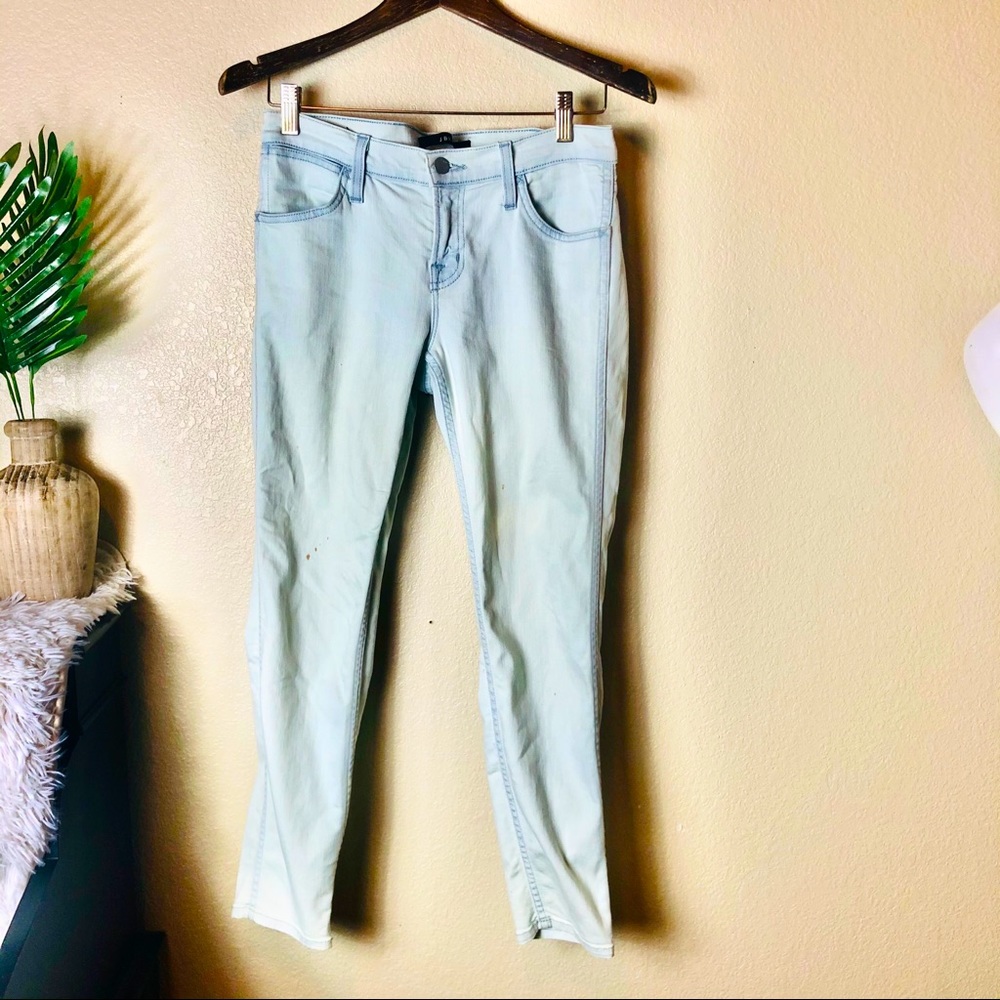 J Brand || Skinny Low Rise Jeans